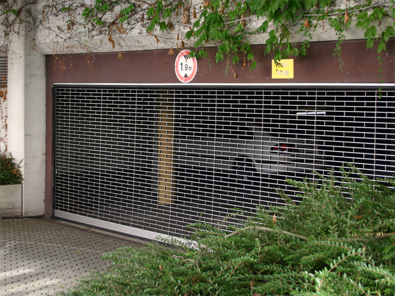 Tore und Garagen