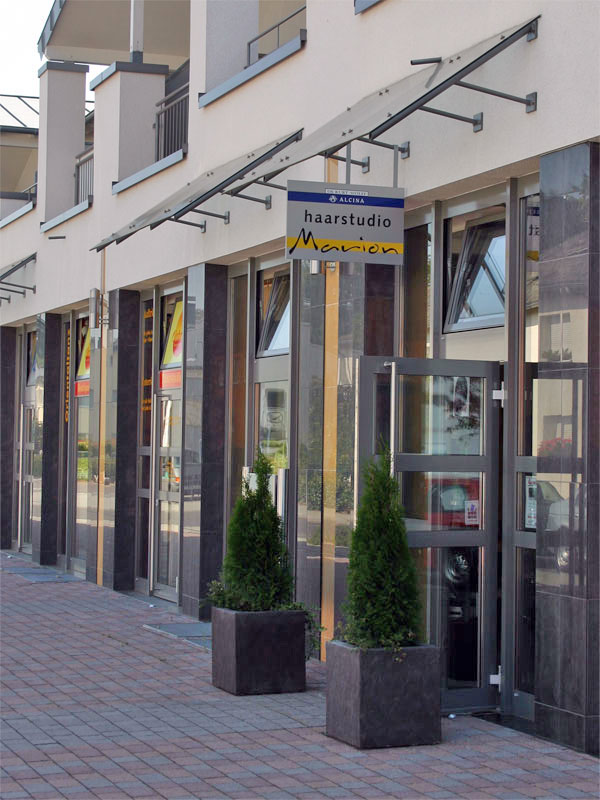 Türen und Fenster