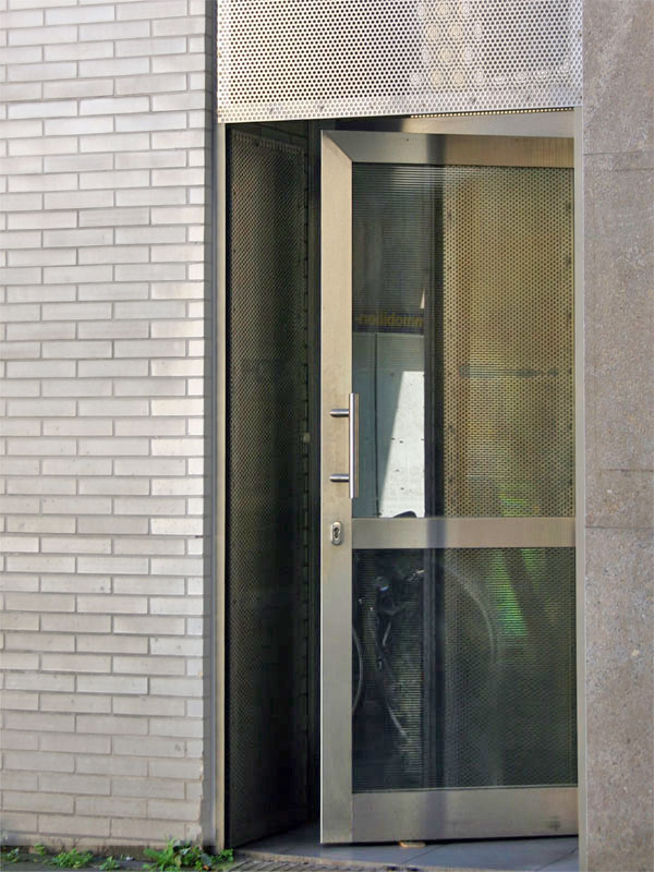 Türen und Fenster