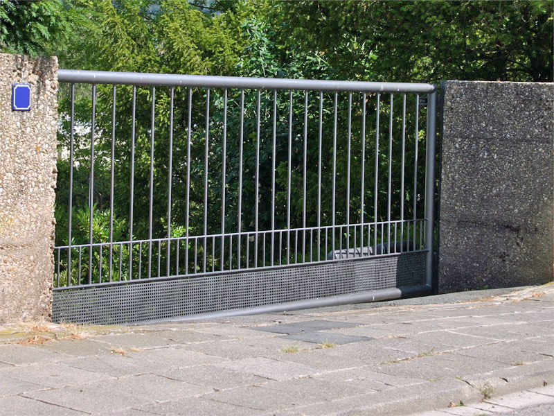 Tore und Garagen